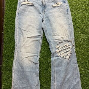 American Eagle Distressed Light Blue Low Rise Baggy Flare Women's Jeans size 6